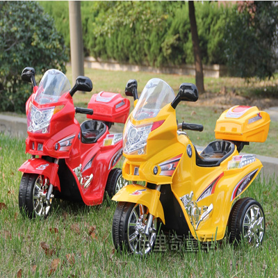 伊里奇儿童电动车三轮摩托车双驱宝宝玩具童车遥控包邮